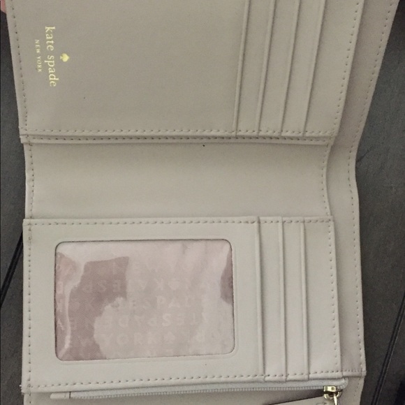 Kate Spade Wallet - Picture 6 of 6